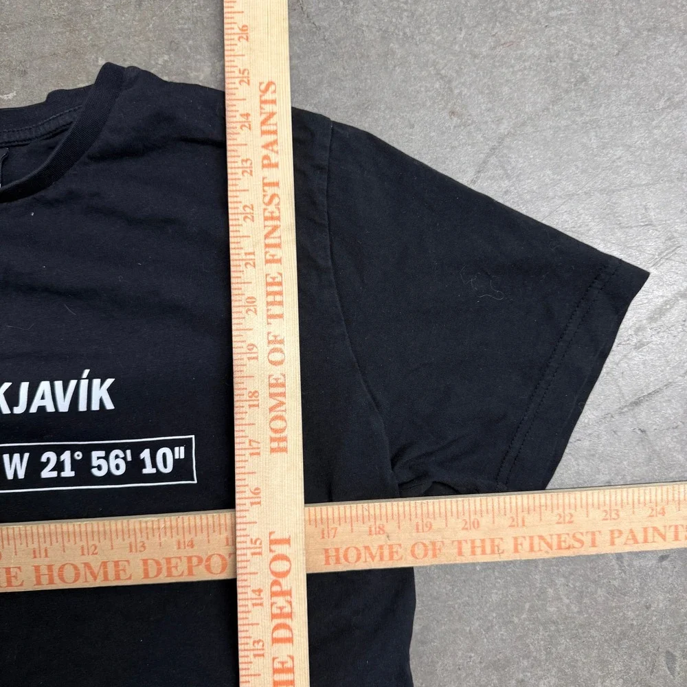 The North Face Reykjavik Iceland Coordinates Graphic T-Shirt Mens Medium Black